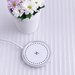 maXlife Magnetic Wireless Charger 5